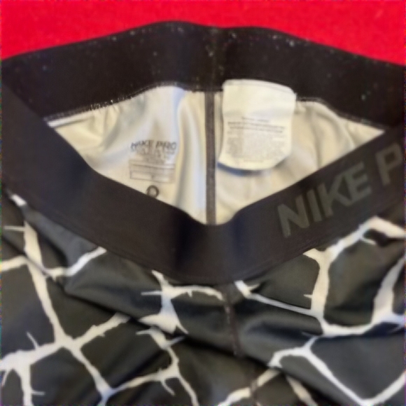 Nike Pro Black and White Graphic Shorts - Picture 3 of 3